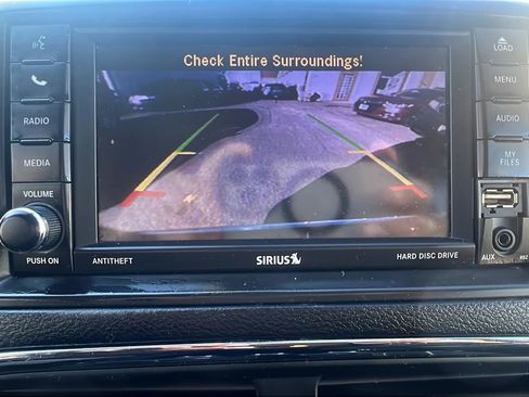 Used 2019 Dodge Grand Caravan SE w/ UConnect Hands-Free Group image 21