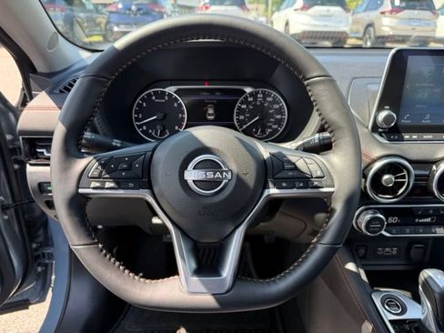 Certified 2025 Nissan Sentra SR w/ SR Premium Package FWD image 17