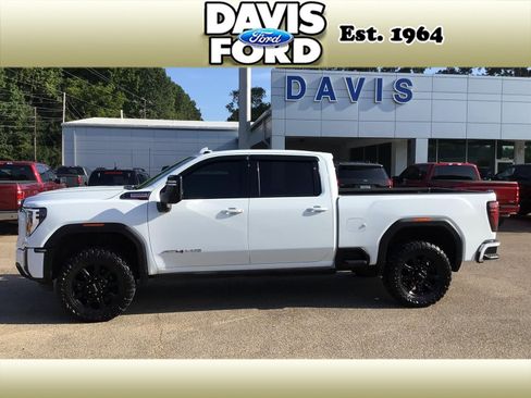 Used 2025 GMC Sierra 2500 AT4 w/ AT4 Premium Plus Package AWD/4WD image 4