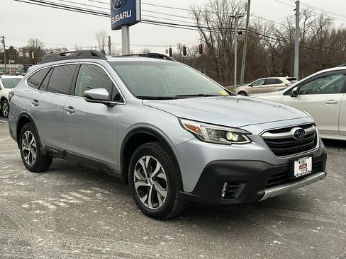 Certified 2022 Subaru Outback Limited image 2