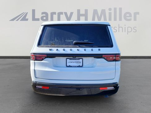 New 2025 Jeep Wagoneer Series II w/ Convenience Group I image 4