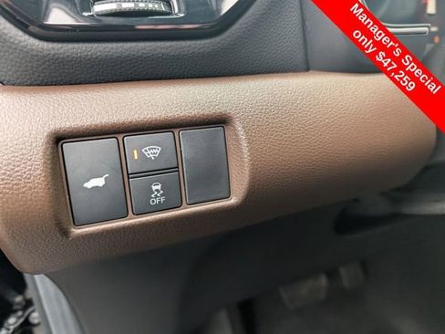 Used 2025 Honda Pilot Elite image 16