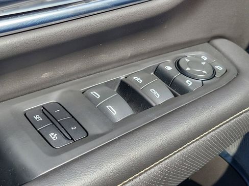 Used 2021 GMC Yukon SLT w/ SLT Premium Package AWD/4WD image 21