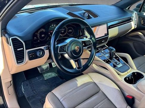 Used 2021 Porsche Cayenne S image 13