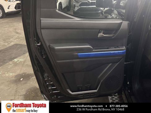 Used 2025 Toyota Tacoma TRD Off-Road AWD/4WD image 11