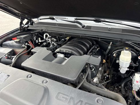 Used 2019 GMC Yukon XL SLT w/ Premium Edition image 37