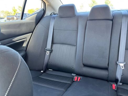 Used 2025 Nissan Altima 2.5 SV FWD image 32