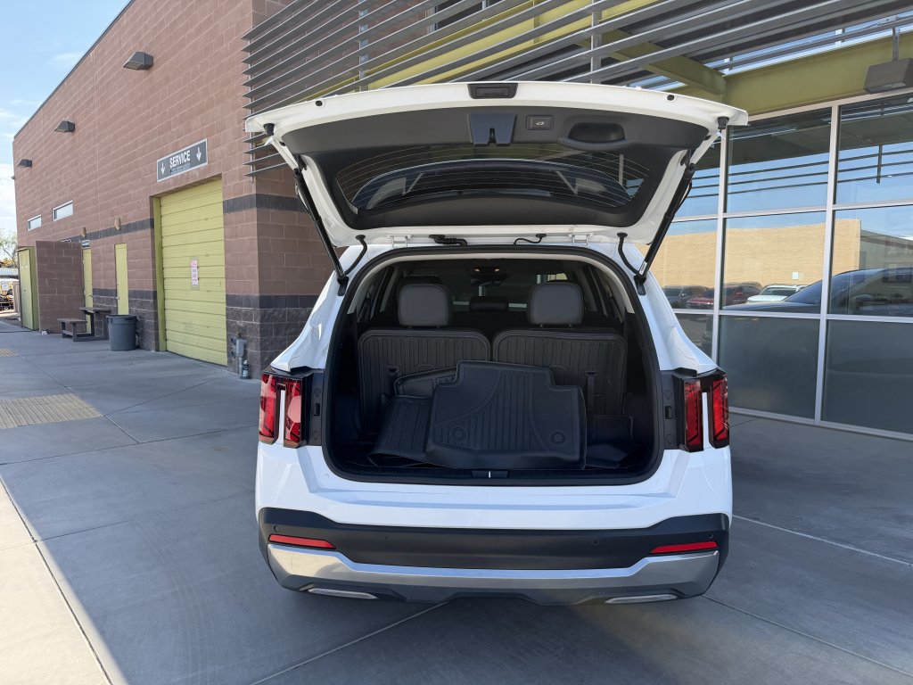 Used 2025 Kia Sorento S FWD image 37
