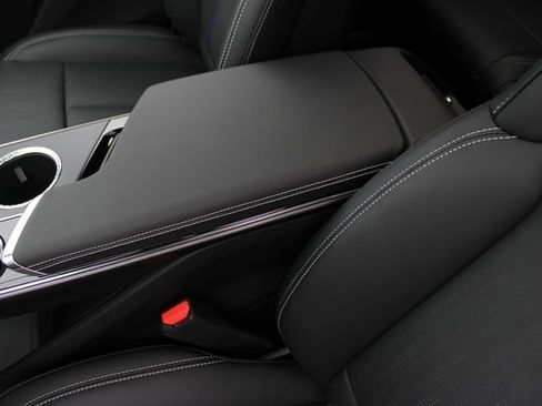 New 2026 Cadillac Lyriq Sport AWD/4WD image 21