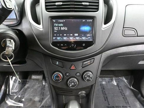 Used 2016 Chevrolet Trax LS image 26
