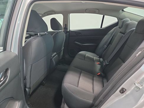 Used 2024 Nissan Altima 2.5 SV FWD image 23