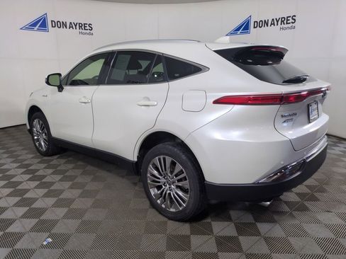 Used 2021 Toyota Venza XLE AWD/4WD image 3
