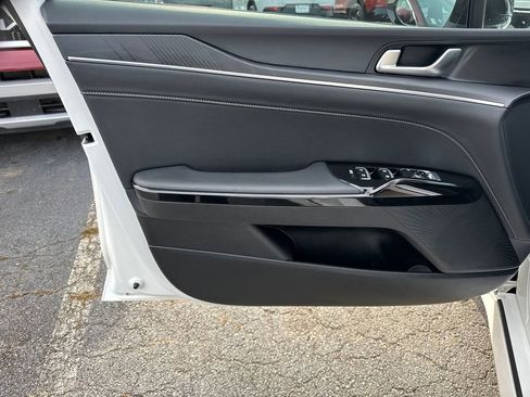 Certified 2025 Kia K5 GT-Line image 11