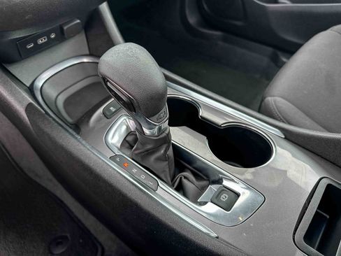 Used 2024 Chevrolet Malibu LT FWD image 33