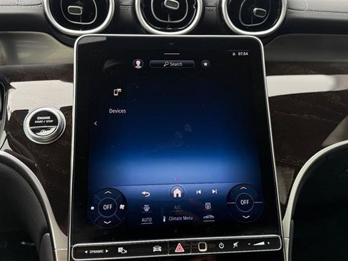 Used 2024 Mercedes-Benz GLC 300 4MATIC image 30