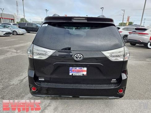 Used 2014 Toyota Sienna SE image 26