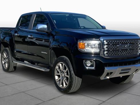 Used 2019 GMC Canyon Denali image 2
