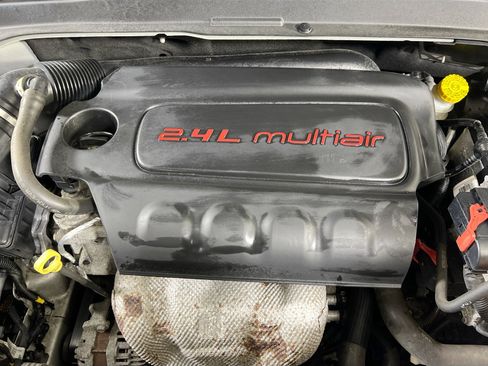 Used 2017 Jeep Renegade Latitude image 28