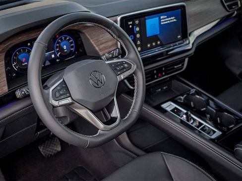 New 2026 Volkswagen Atlas SEL image 10
