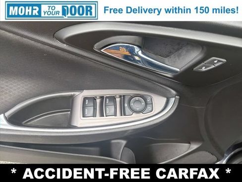 Used 2022 Chevrolet Malibu LT FWD image 11