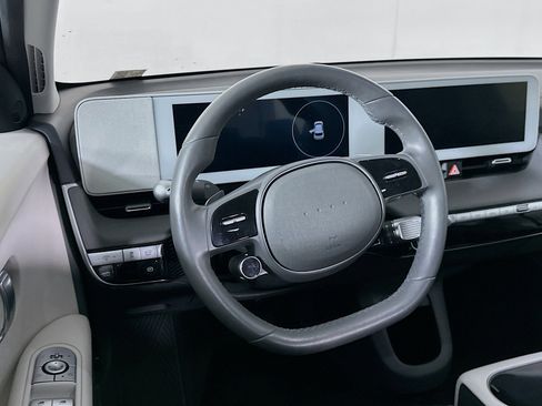Used 2024 Hyundai Ioniq 5 SEL image 18