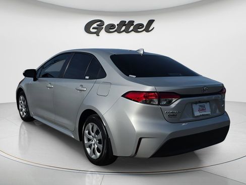 Used 2025 Toyota Corolla LE FWD image 7