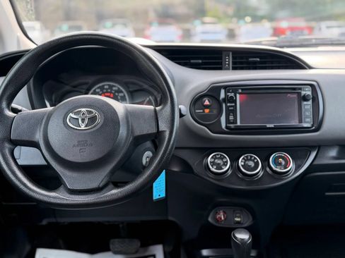 Used 2016 Toyota Yaris L FWD image 18