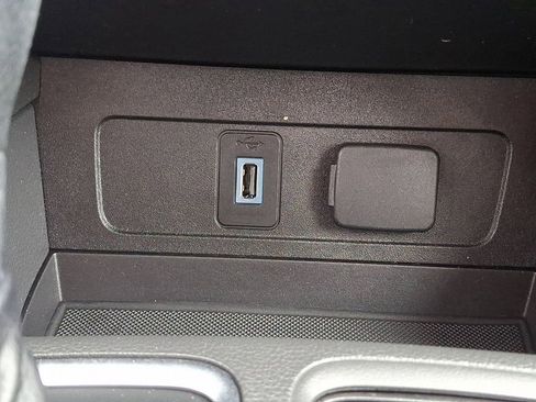 Used 2017 Ford Escape SE AWD/4WD image 24