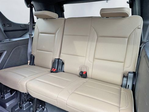 Used 2021 Chevrolet Tahoe Premier w/ Premium Package image 27