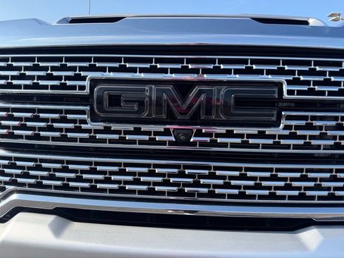 Used 2021 GMC Sierra 3500 Denali w/ Denali Ultimate Package AWD/4WD image 24