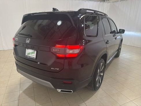 Used 2024 Honda Pilot Elite image 5