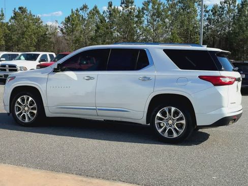 Used 2020 Chevrolet Traverse Premier w/ LPO, Floor Liner Package image 6