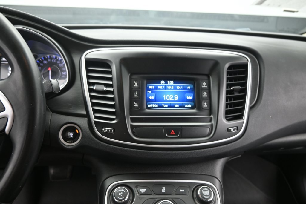 Used 2015 Chrysler 200 Limited w/ Convenience Group FWD image 25