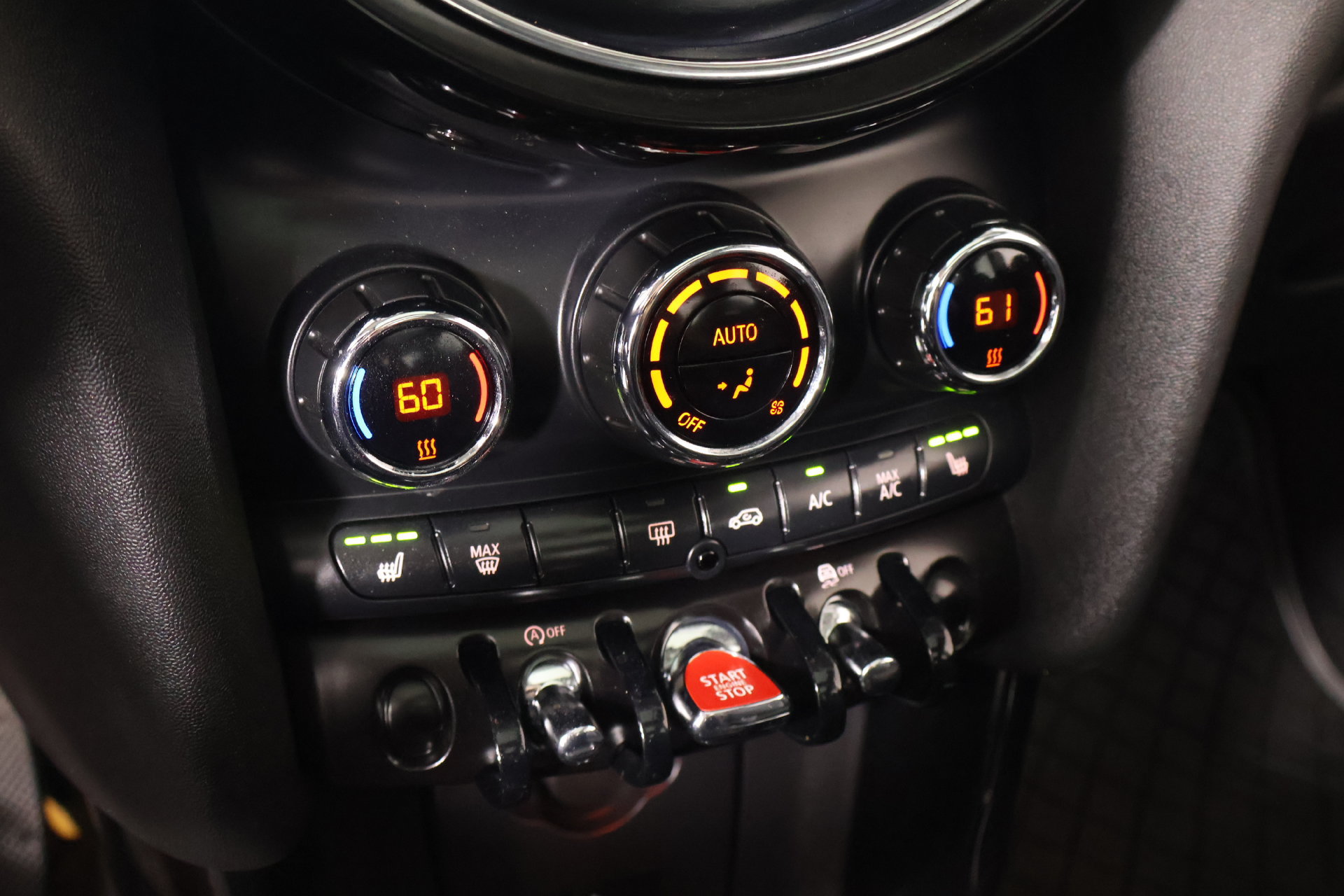 Certified 2023 MINI Cooper 2-Door Hardtop FWD image 7