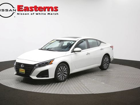 Used 2023 Nissan Altima 2.5 SV w/ SV Premium Package AWD/4WD image 56