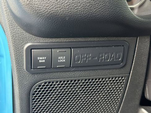 Used 2017 Jeep Wrangler Unlimited Rubicon w/ Connectivity Group image 36