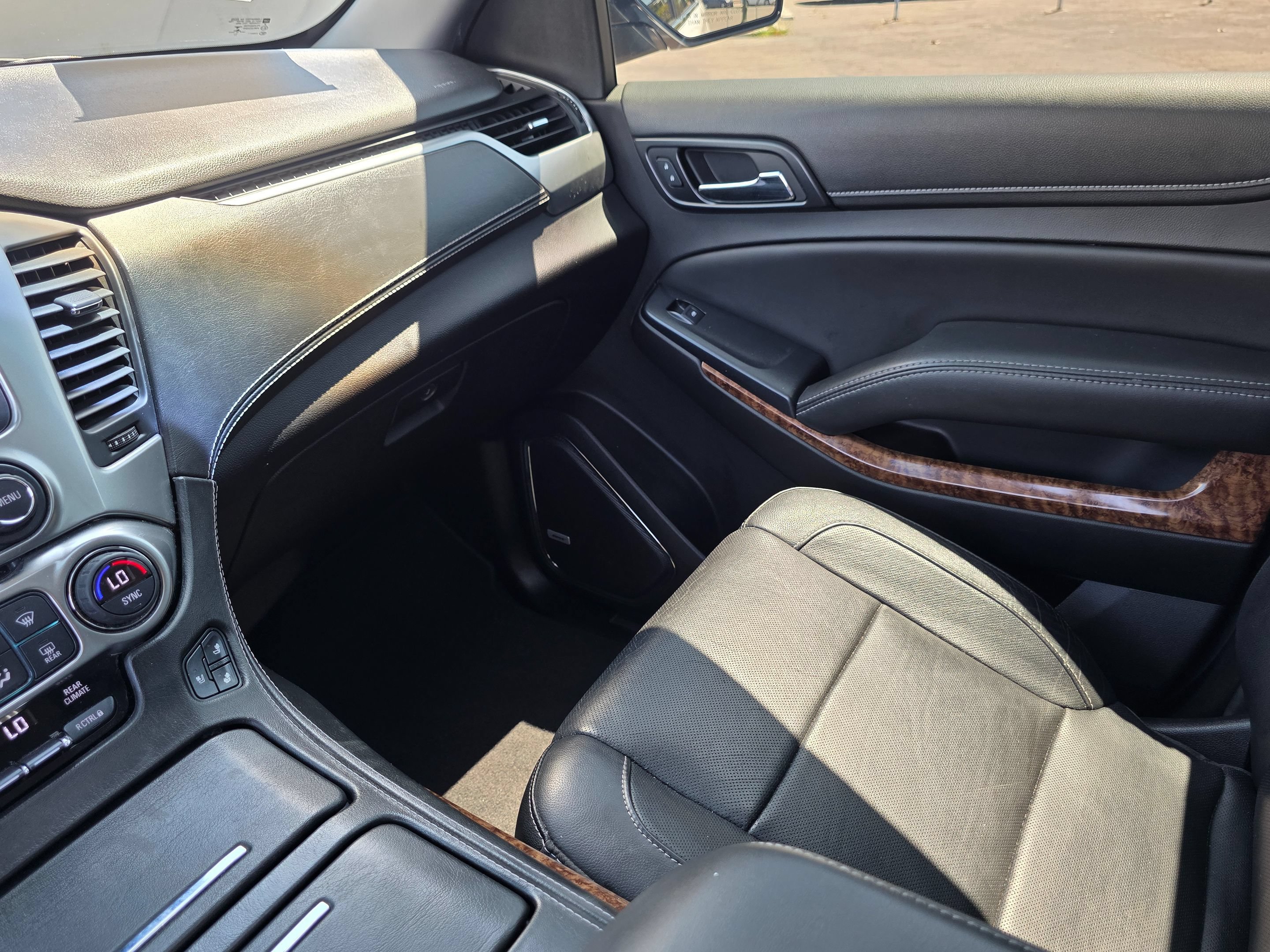 Used 2017 Chevrolet Tahoe Premier AWD/4WD image 40