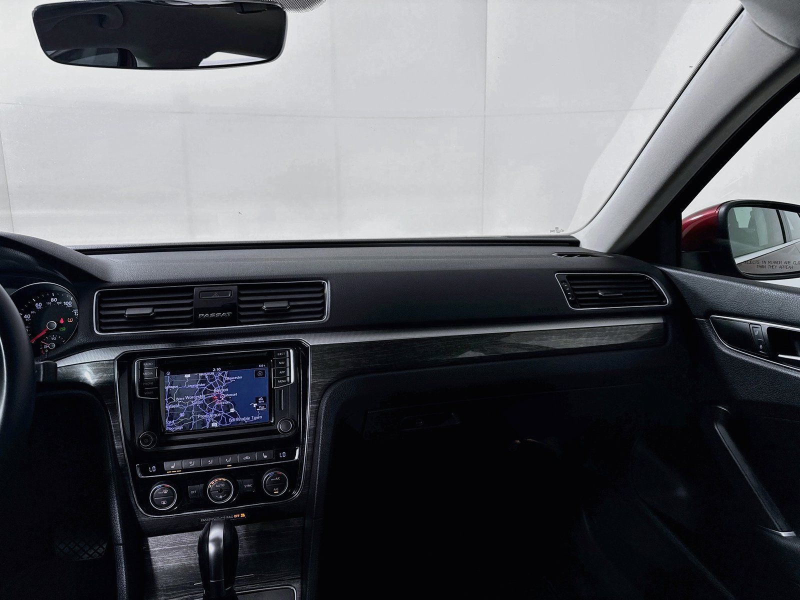 Used 2018 Volkswagen Passat 2.0T SE FWD image 26