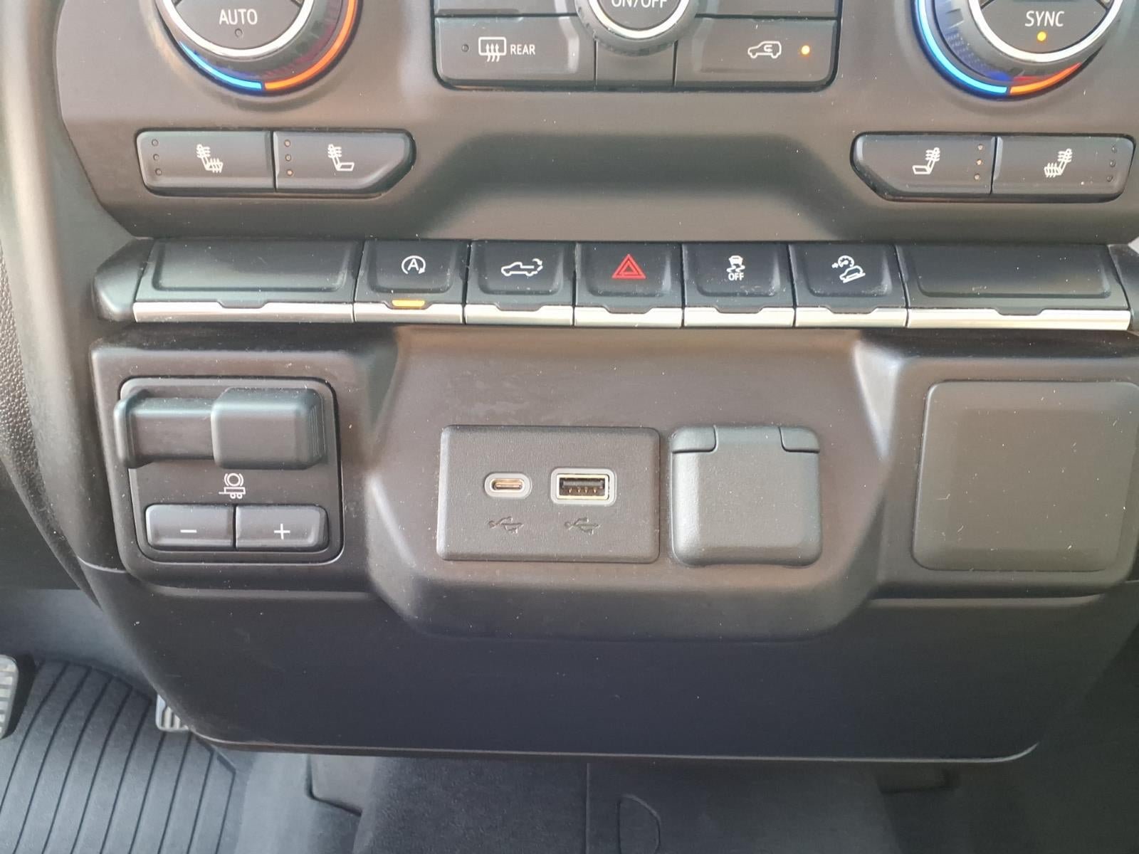 Certified 2021 Chevrolet Silverado 1500 LT AWD/4WD image 23