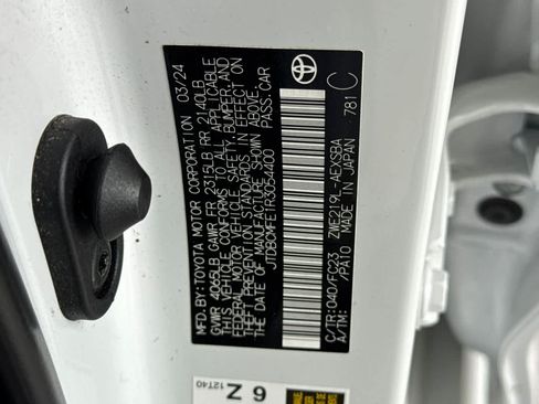 Certified 2024 Toyota Corolla SE FWD image 32