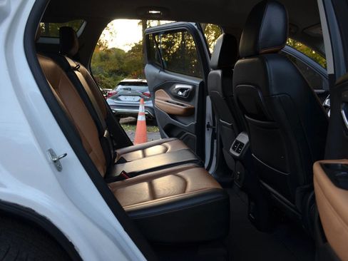 Used 2019 GMC Terrain SLT w/ Preferred Package image 10