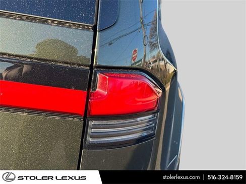 Used 2024 Lexus GX 550 image 13