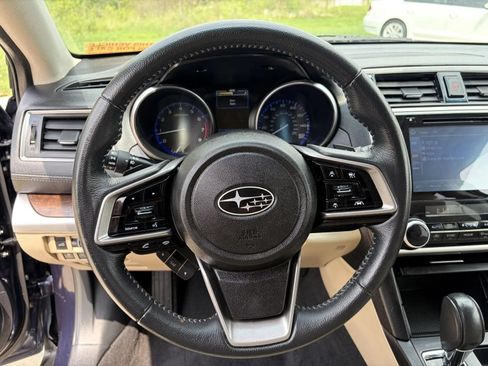 Used 2018 Subaru Outback 3.6R Limited AWD/4WD image 12