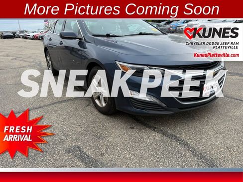 Used 2022 Chevrolet Malibu LT FWD image 3