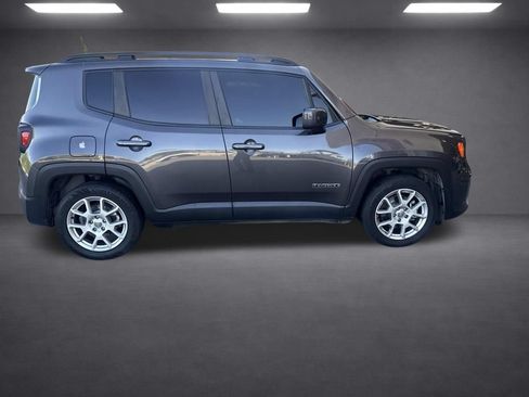 Used 2021 Jeep Renegade Latitude FWD image 15