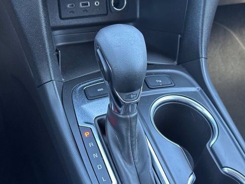 Used 2024 Chevrolet Equinox LT AWD/4WD image 24