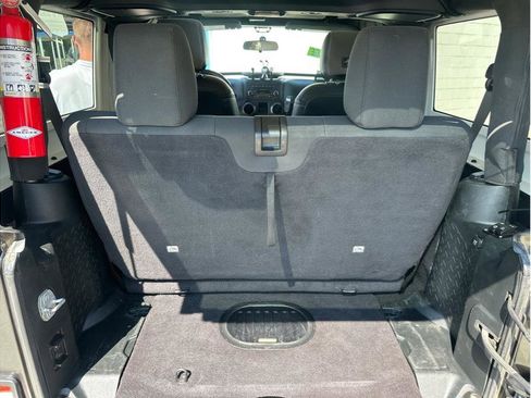 Used 2018 Jeep Wrangler Sport image 37