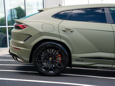Used 2025 Lamborghini Urus SE AWD/4WD image 13