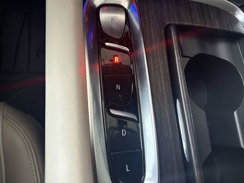 Certified 2024 Buick Enclave Avenir w/ Avenir Technology Package image 16