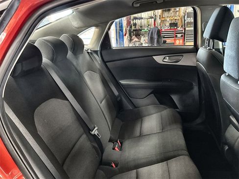 Used 2023 Kia Forte LXS image 28
